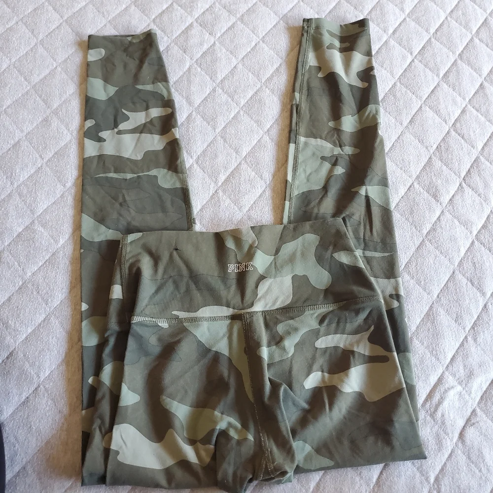 PINK VS Camo Leggings‎ Small Green
